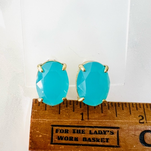 Heidi Daus CLIP 🆕Opaque Azure Blue crystal button earring in original Heidi box - Picture 4 of 7